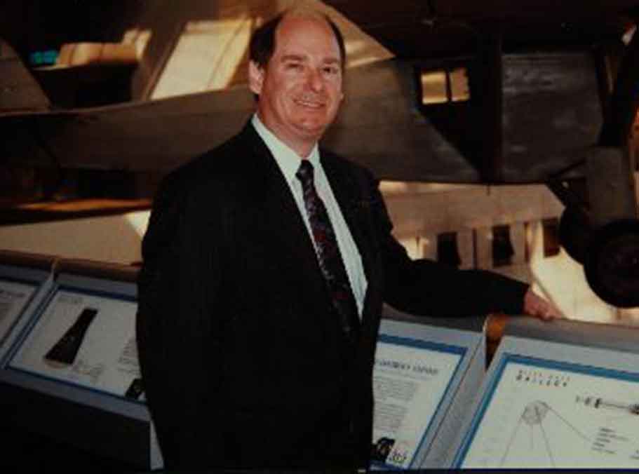 Friendship Flight Pilot Bill Signs Main Image